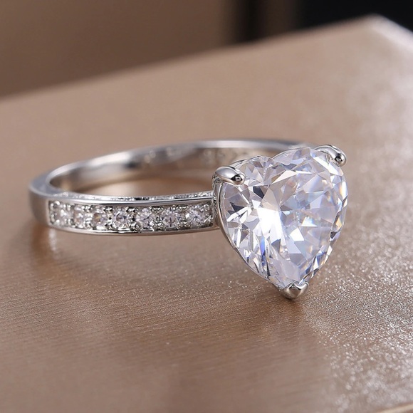 925 STERLING SILVER HEART RING - Picture 4 of 4